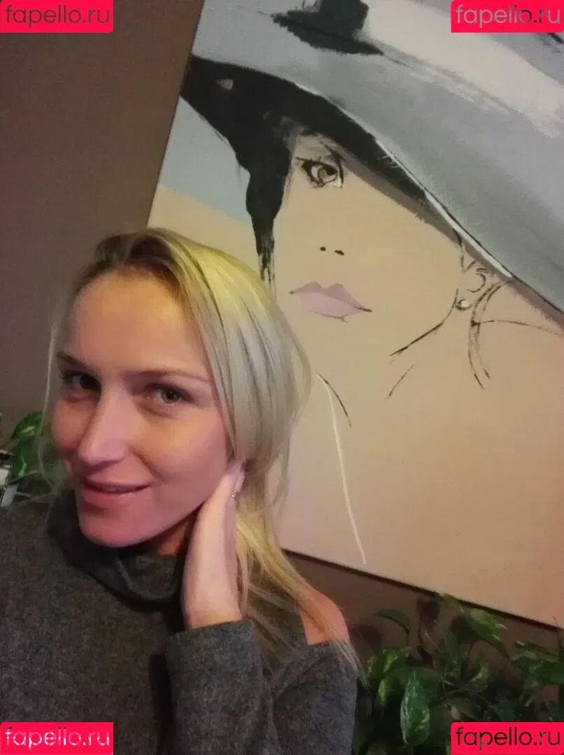 kathianobilixx Onlyfans Photo Gallery 