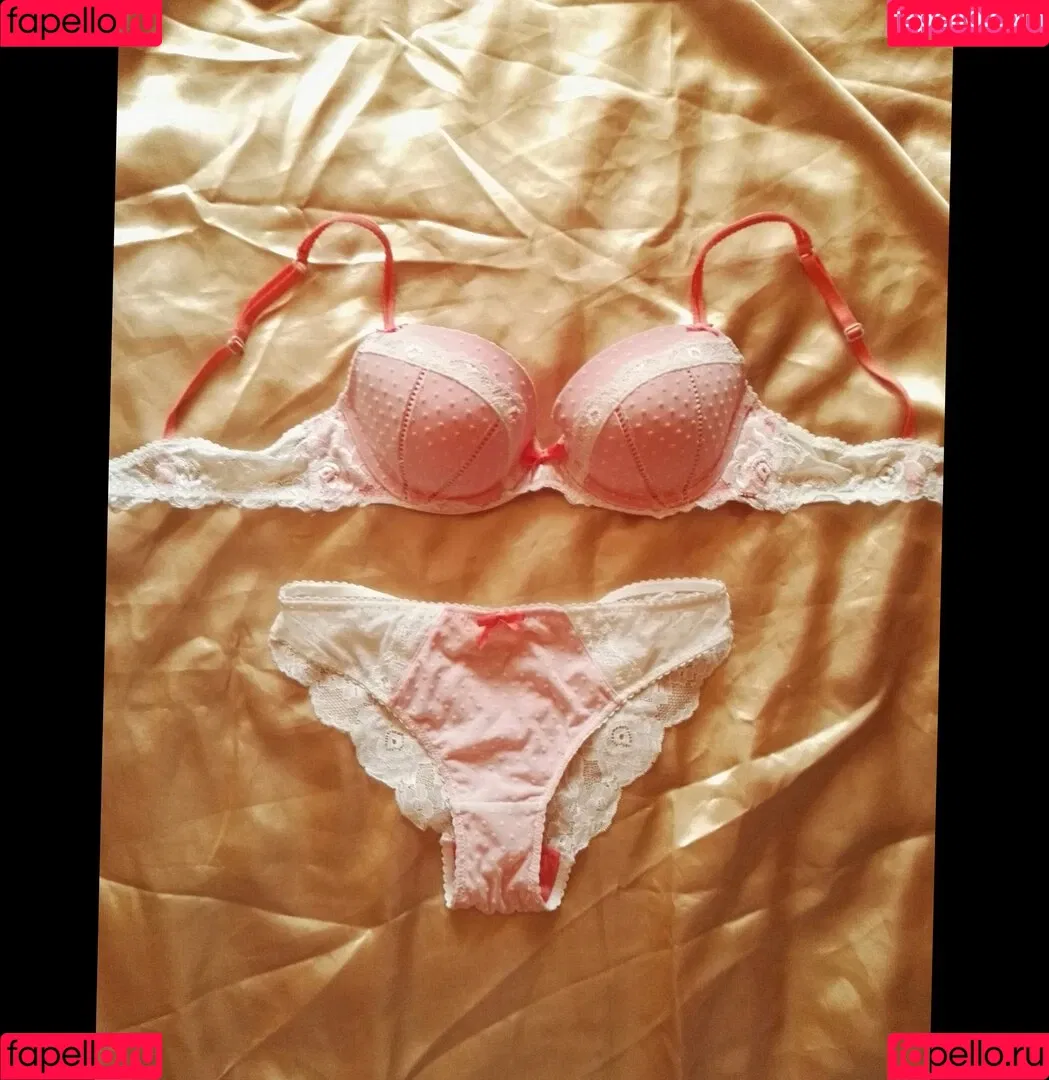 kathianobilixx Onlyfans Photo Gallery 