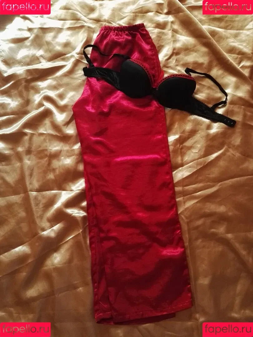 kathianobilixx Onlyfans Photo Gallery 