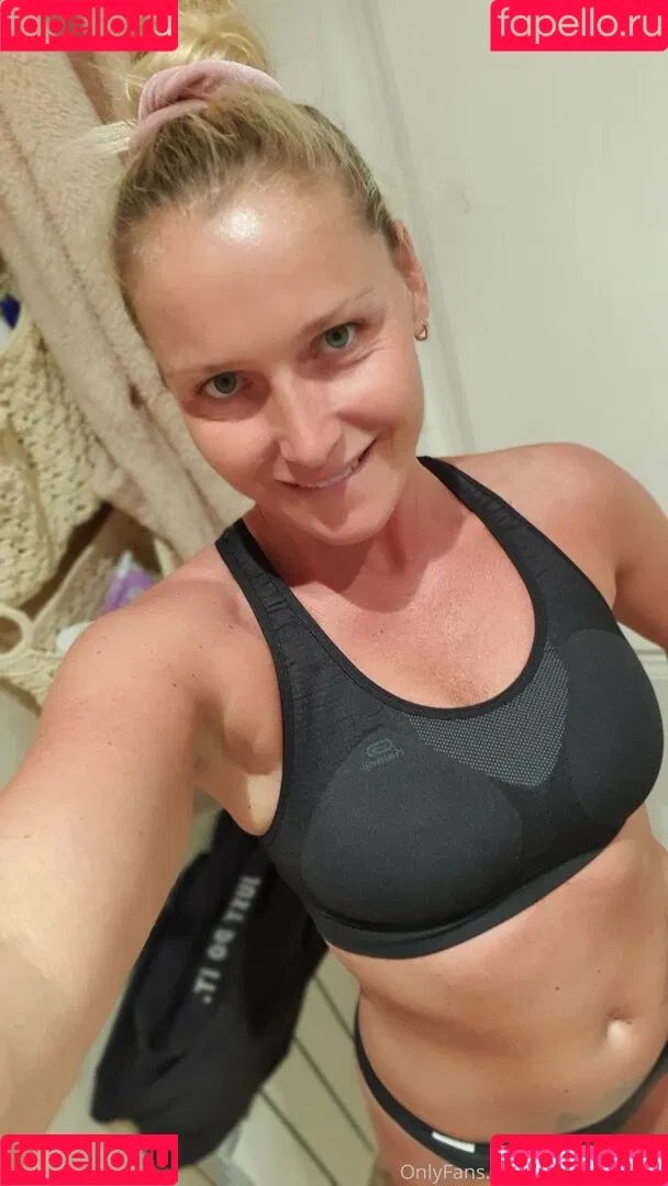 kathianobilixx Onlyfans Photo Gallery 