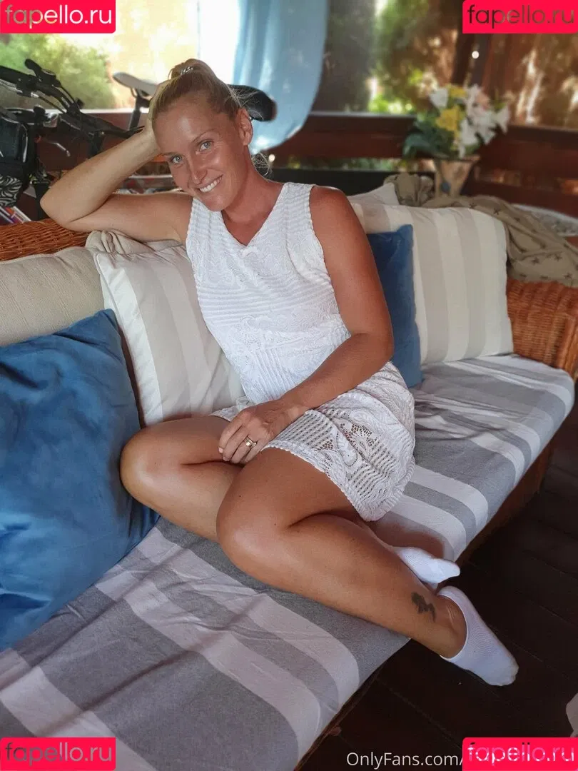 kathianobilixx Onlyfans Photo Gallery 