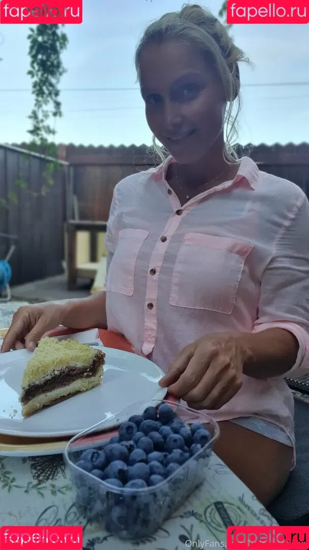 kathianobilixx Onlyfans Photo Gallery 