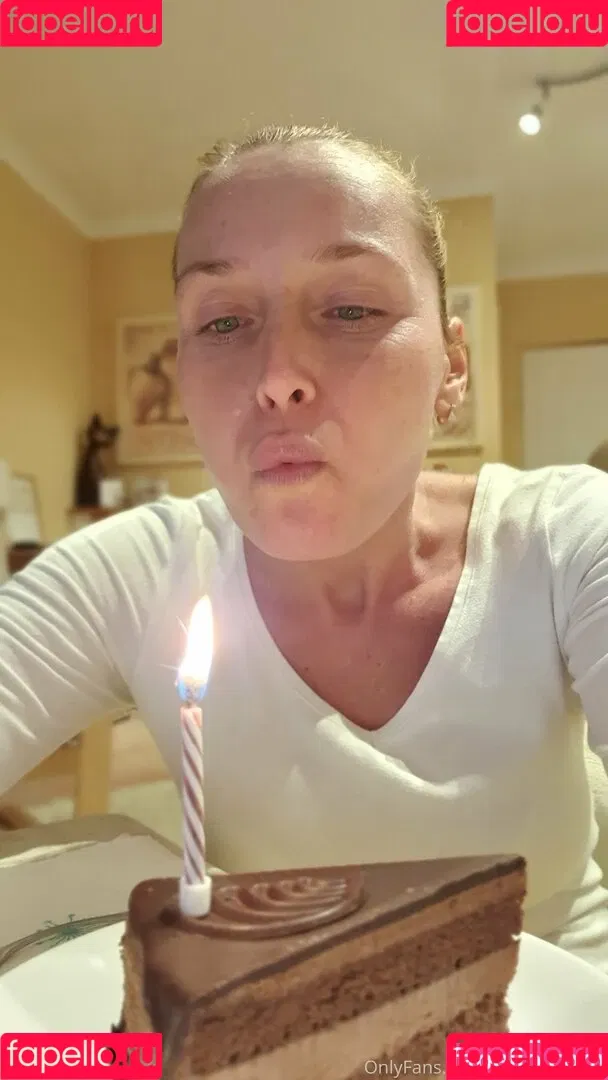kathianobilixx Onlyfans Photo Gallery 
