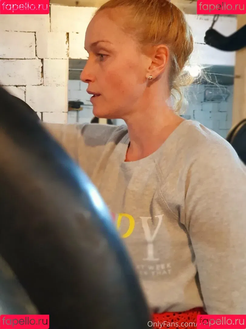 kathianobilixx Onlyfans Photo Gallery 