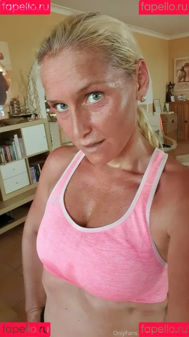 kathianobilixx Onlyfans Photo Gallery 
