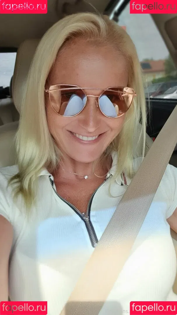 kathianobilixx Onlyfans Photo Gallery 
