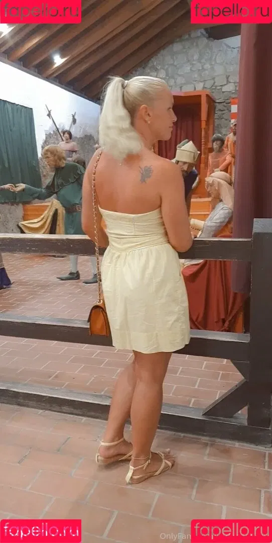 kathianobilixx Onlyfans Photo Gallery 