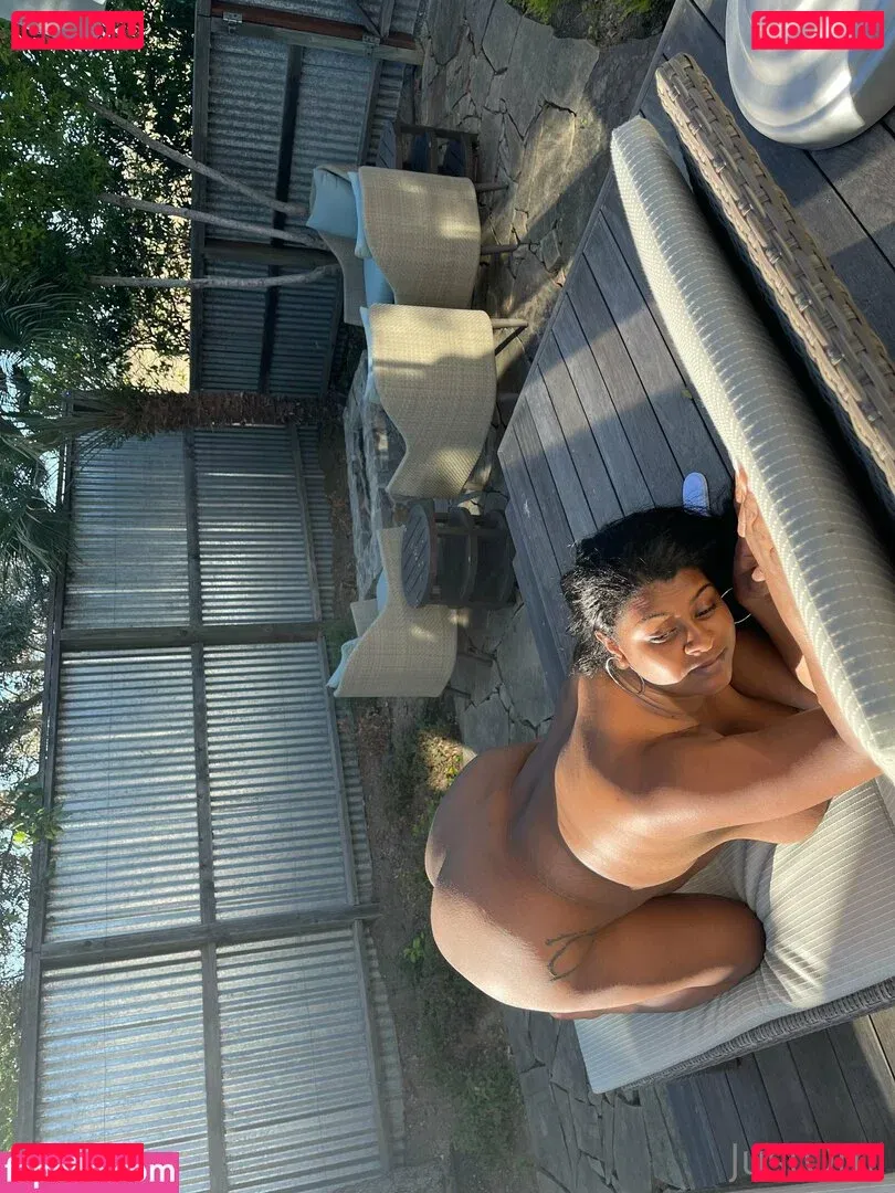 justomi Onlyfans Photo Gallery 