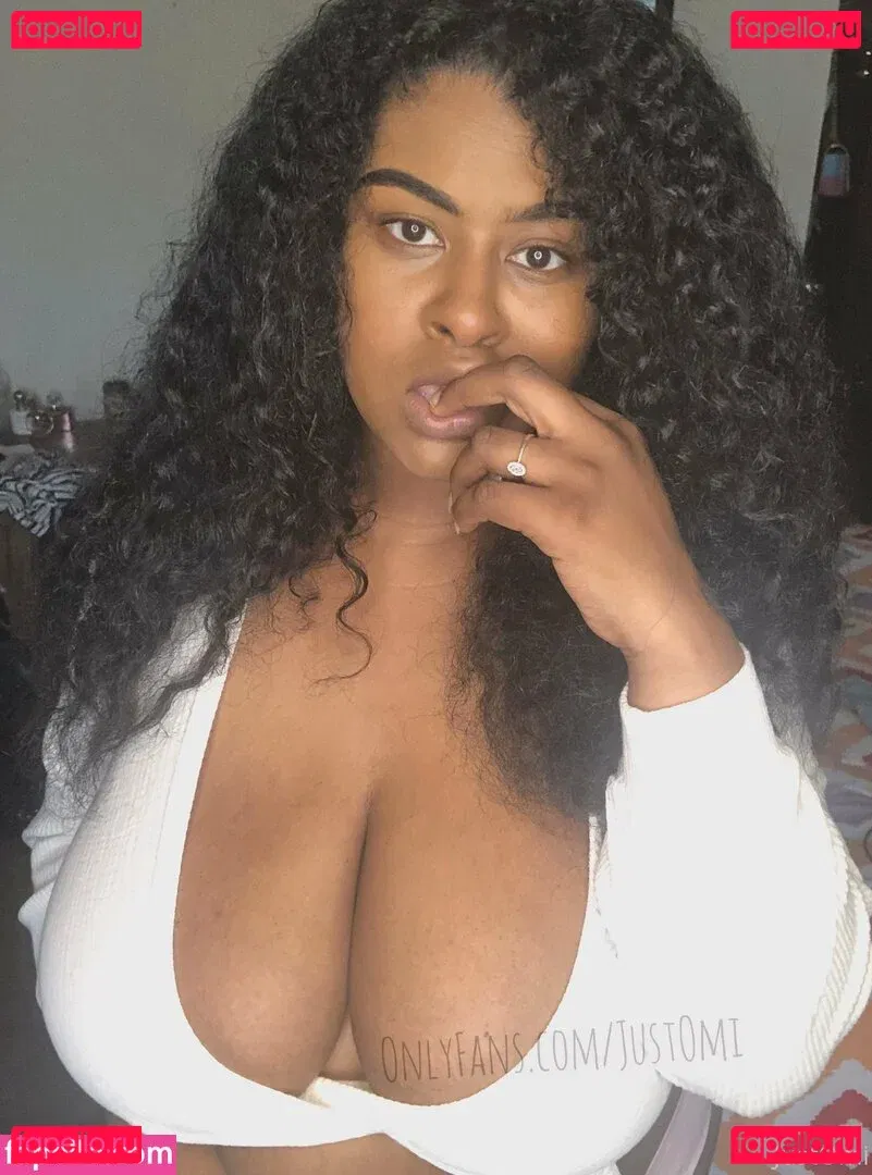 justomi Onlyfans Photo Gallery 