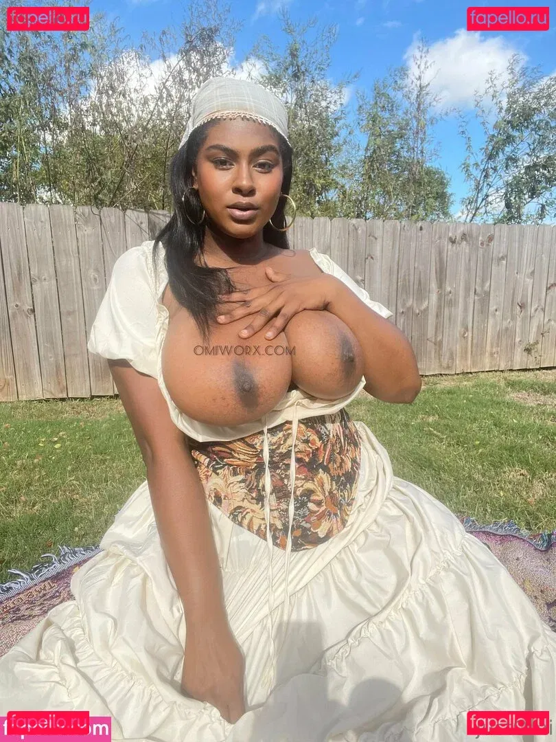 justomi Onlyfans Photo Gallery 