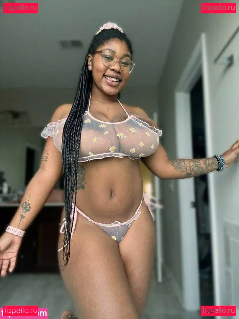 justomi Onlyfans Photo Gallery 