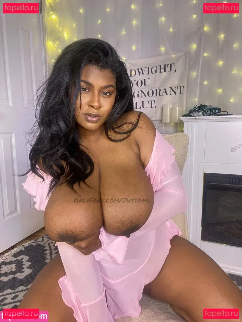 justomi Onlyfans Photo Gallery 