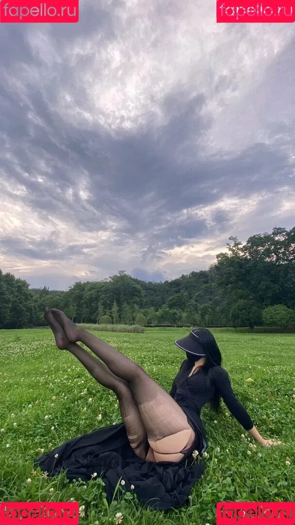 QiaoniuTT Onlyfans Photo Gallery 
