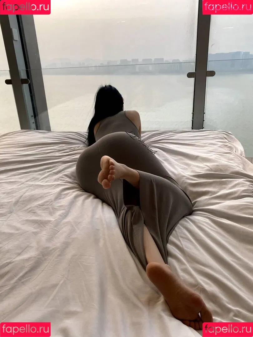 QiaoniuTT Onlyfans Photo Gallery 