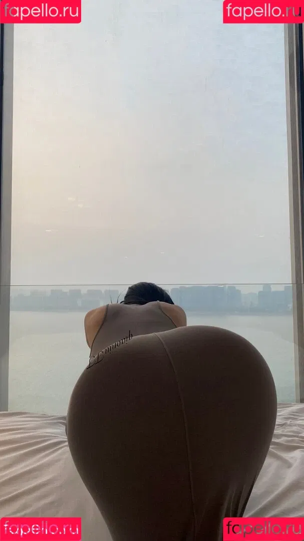 QiaoniuTT Onlyfans Photo Gallery 