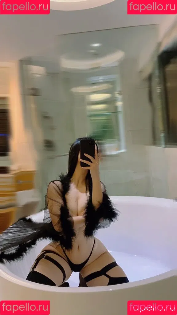 QiaoniuTT Onlyfans Photo Gallery 