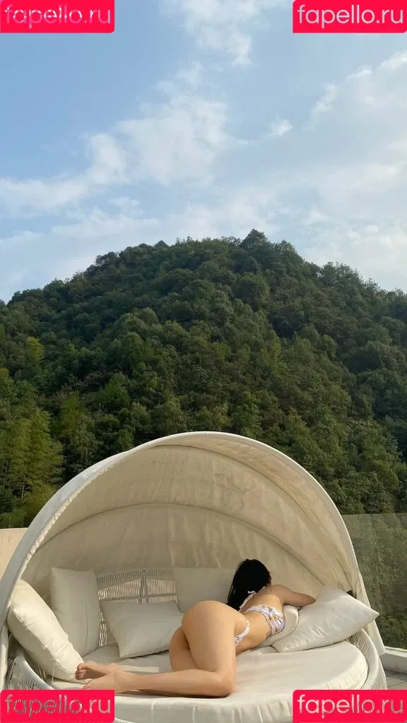 QiaoniuTT Onlyfans Photo Gallery 