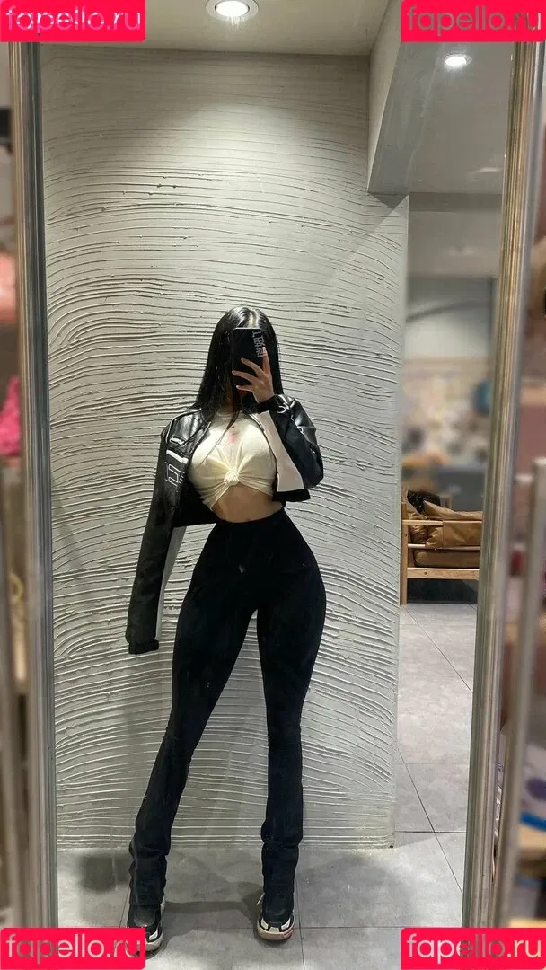 QiaoniuTT Onlyfans Photo Gallery 