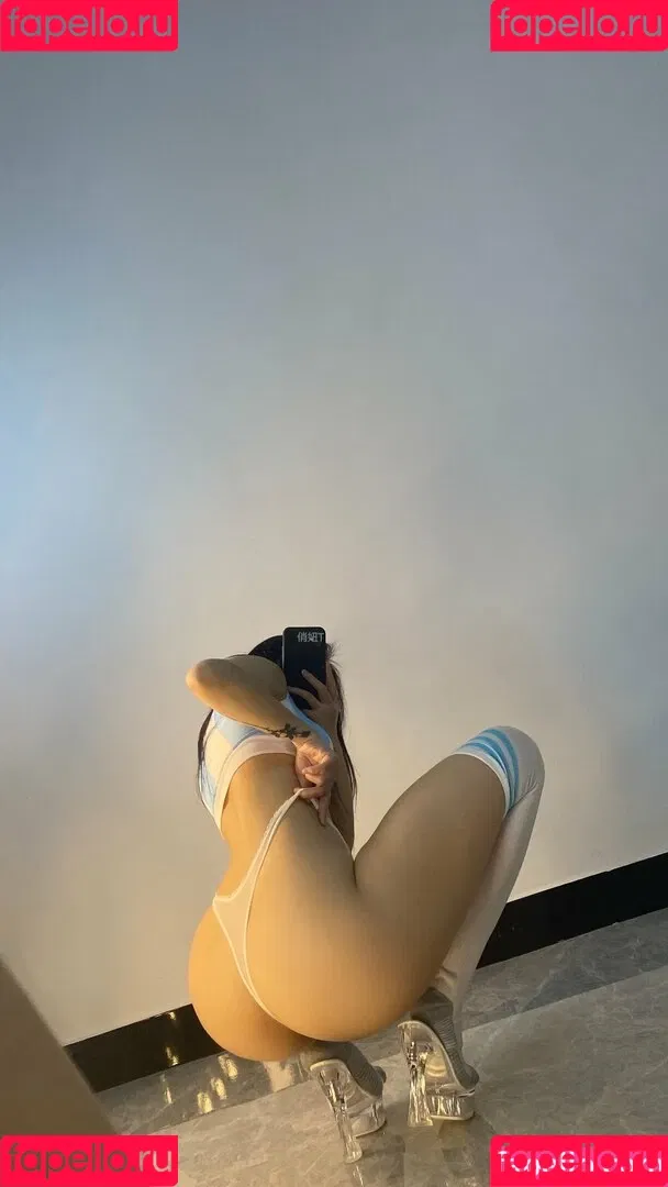 QiaoniuTT Onlyfans Photo Gallery 
