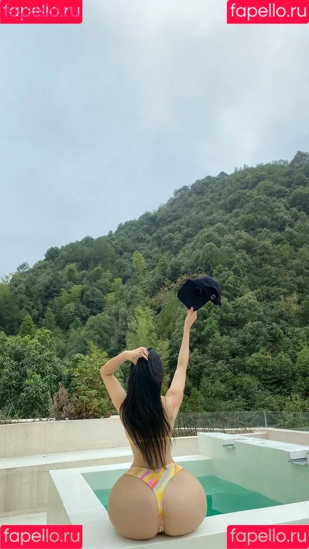QiaoniuTT Onlyfans Photo Gallery 