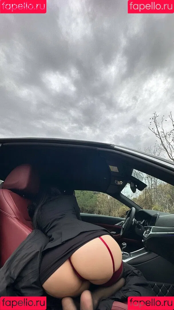QiaoniuTT Onlyfans Photo Gallery 