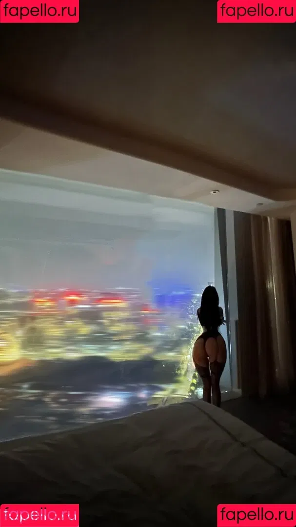 QiaoniuTT Onlyfans Photo Gallery 