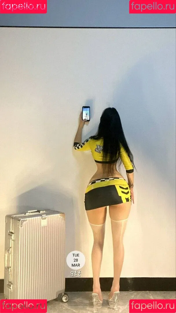 QiaoniuTT Onlyfans Photo Gallery 
