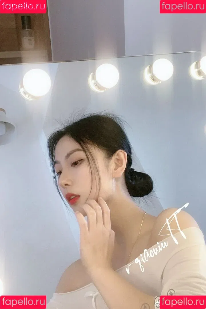 QiaoniuTT Onlyfans Photo Gallery 