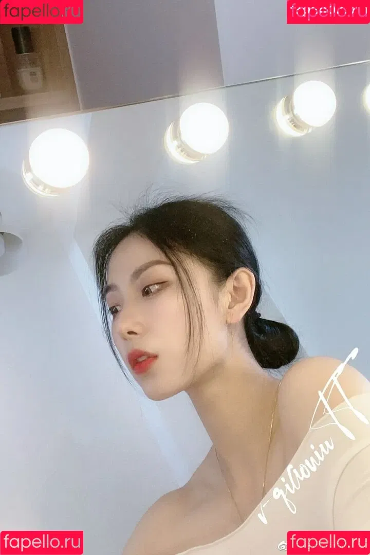 QiaoniuTT Onlyfans Photo Gallery 
