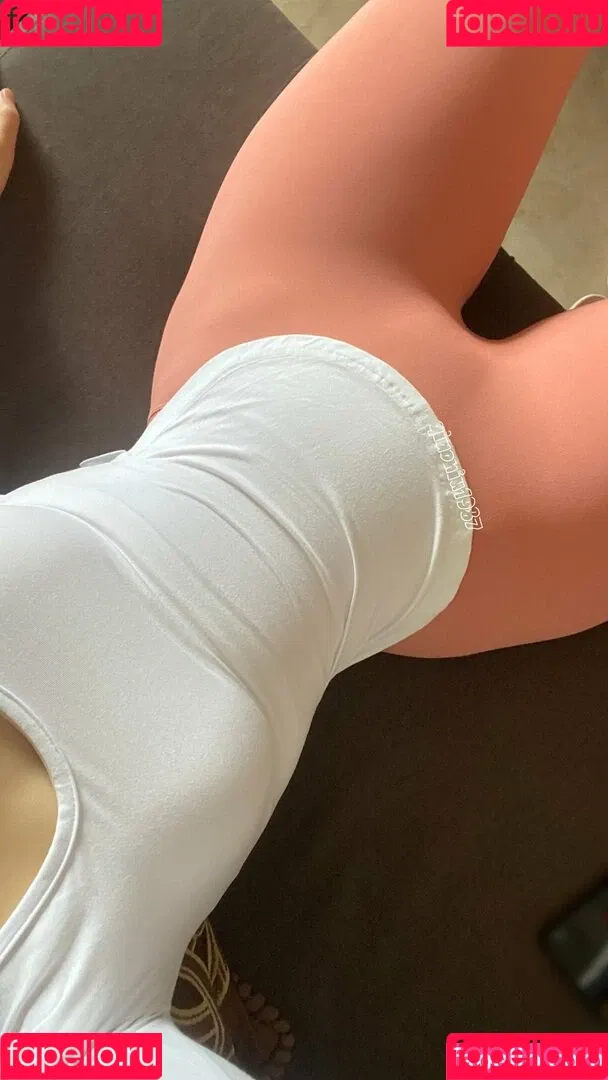 QiaoniuTT Onlyfans Photo Gallery 