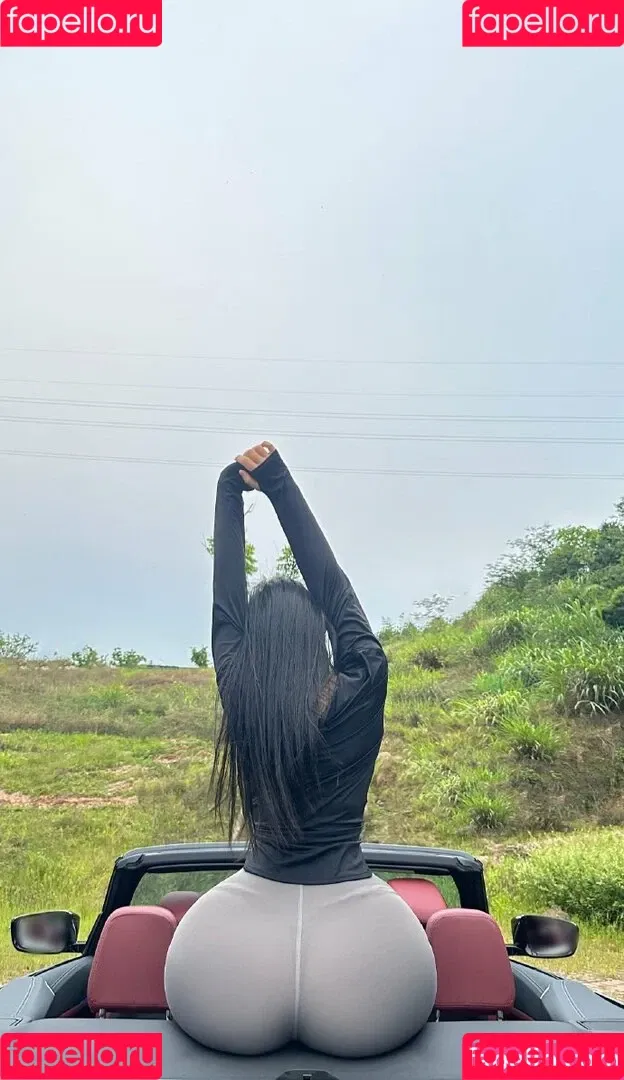 QiaoniuTT Onlyfans Photo Gallery 