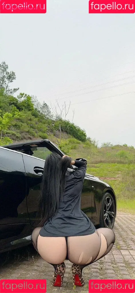 QiaoniuTT Onlyfans Photo Gallery 