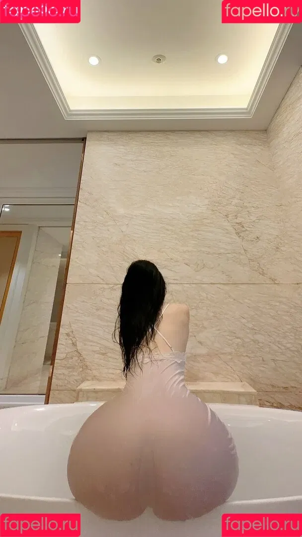 QiaoniuTT Onlyfans Photo Gallery 