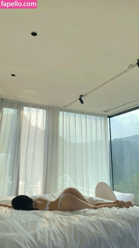 QiaoniuTT Onlyfans Photo Gallery 