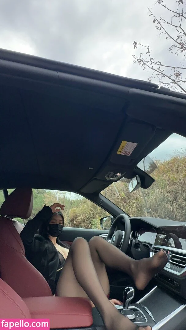 QiaoniuTT Onlyfans Photo Gallery 