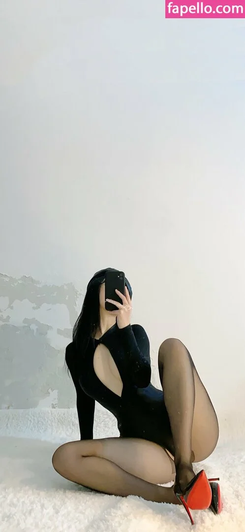 QiaoniuTT Onlyfans Photo Gallery 