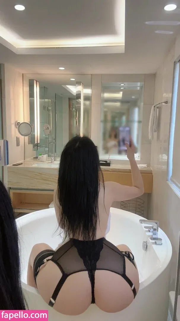 QiaoniuTT Onlyfans Photo Gallery 