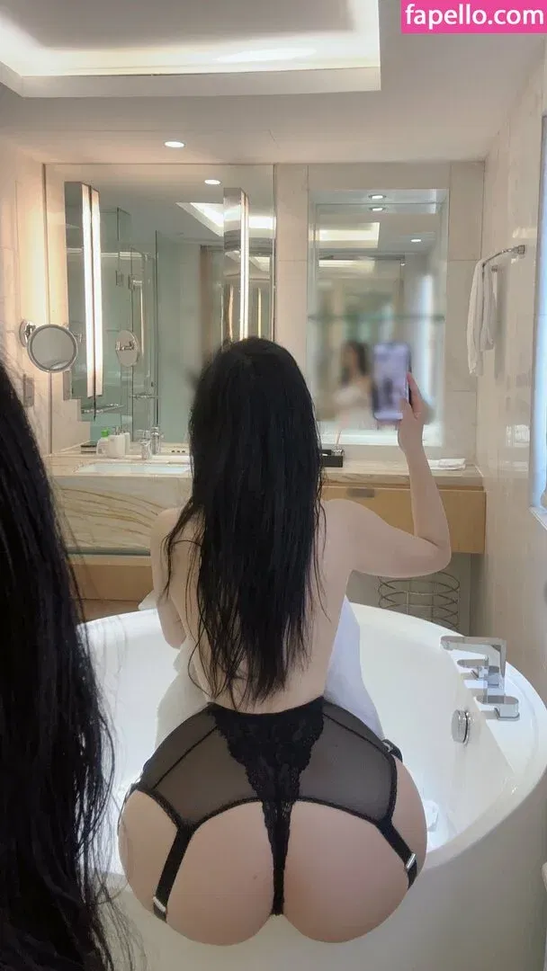 QiaoniuTT Onlyfans Photo Gallery 