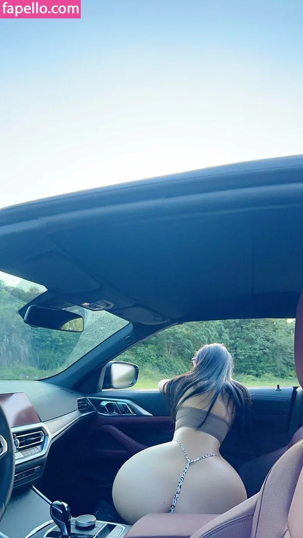 QiaoniuTT Onlyfans Photo Gallery 