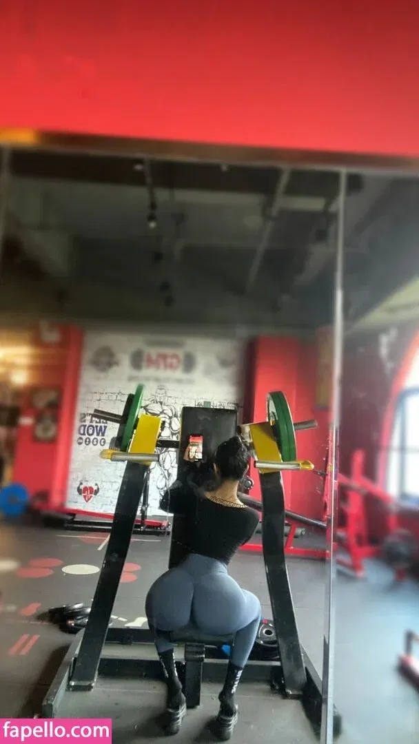 QiaoniuTT Onlyfans Photo Gallery 