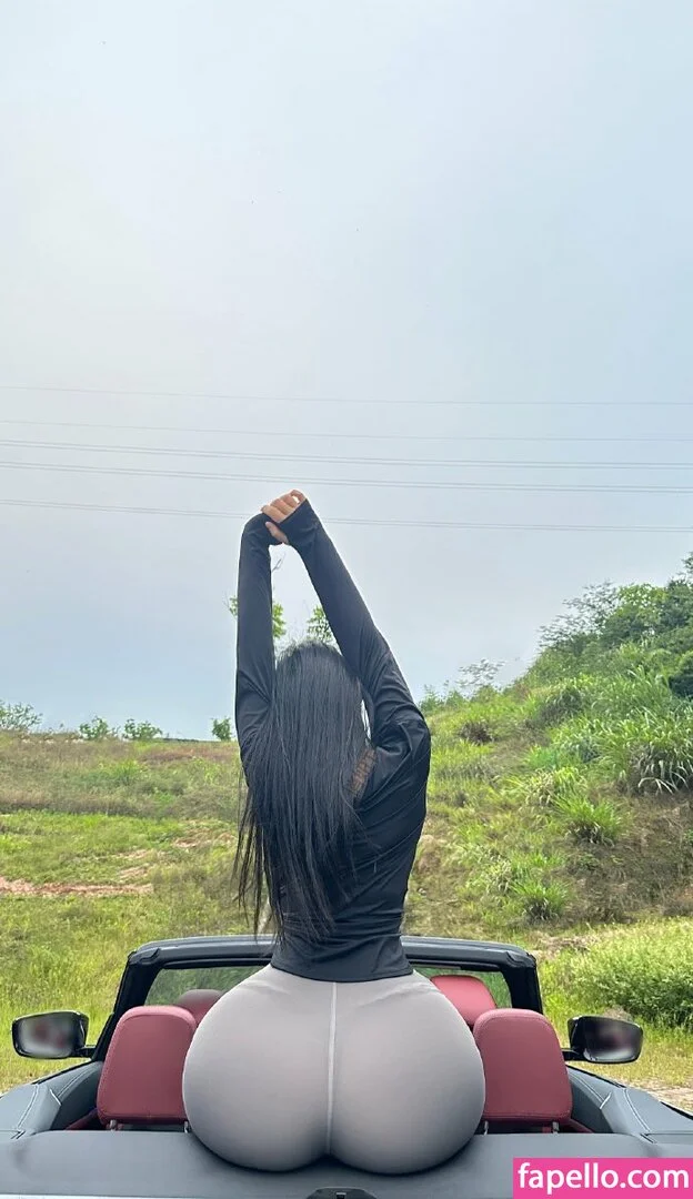 QiaoniuTT Onlyfans Photo Gallery 