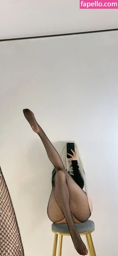 QiaoniuTT Onlyfans Photo Gallery 