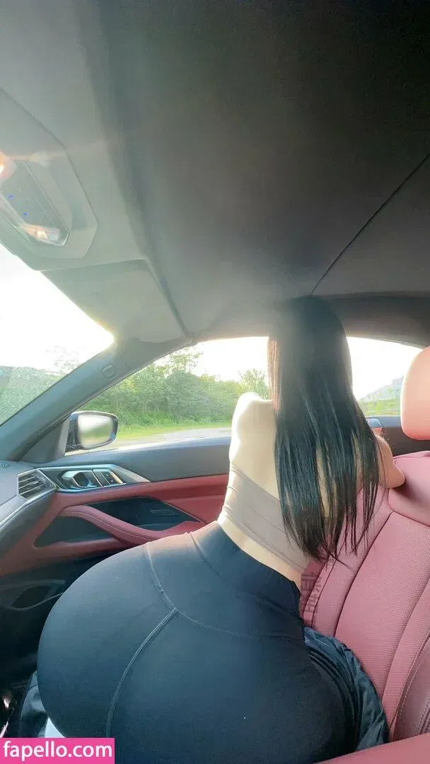 QiaoniuTT Onlyfans Photo Gallery 