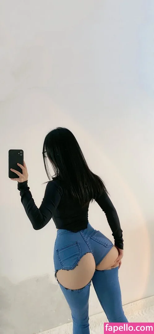 QiaoniuTT Onlyfans Photo Gallery 