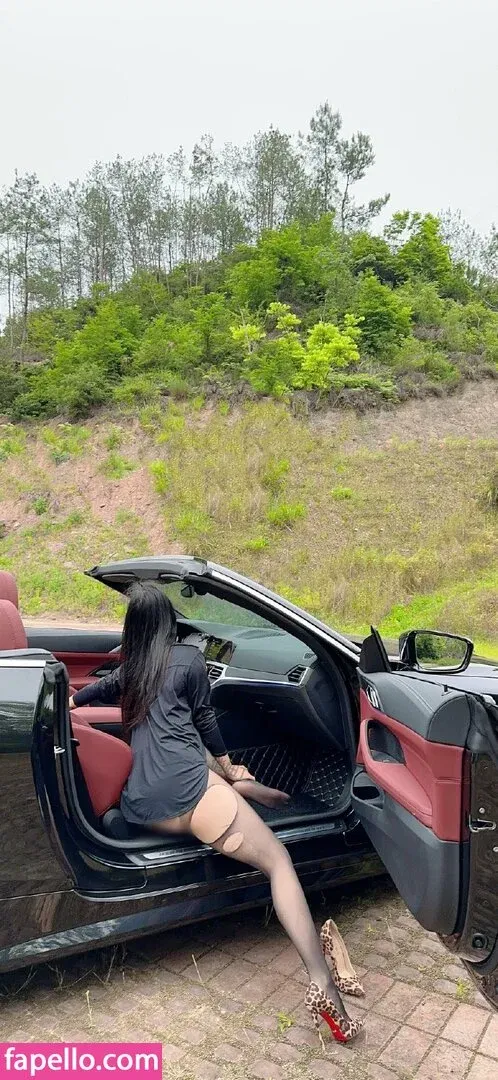 QiaoniuTT Onlyfans Photo Gallery 