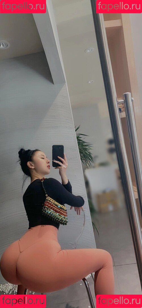 QiaoniuTT Onlyfans Photo Gallery 