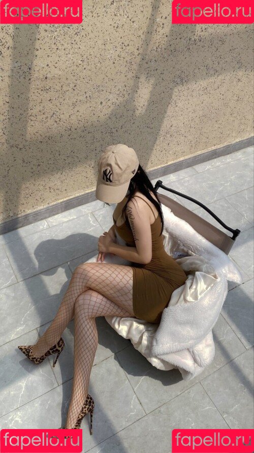 QiaoniuTT Onlyfans Photo Gallery 