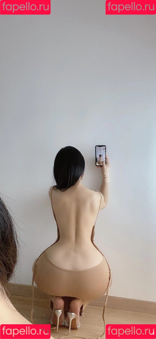 QiaoniuTT Onlyfans Photo Gallery 