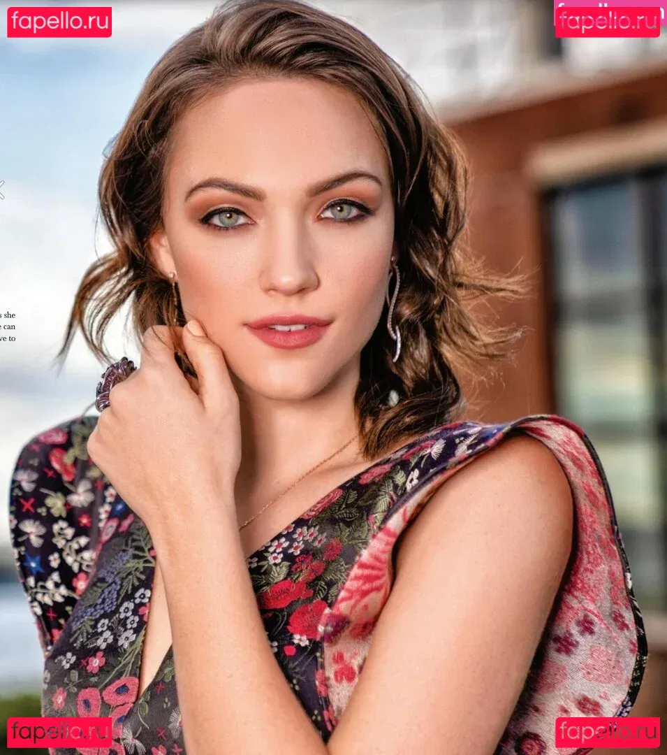 Violett Beane Onlyfans Photo Gallery 