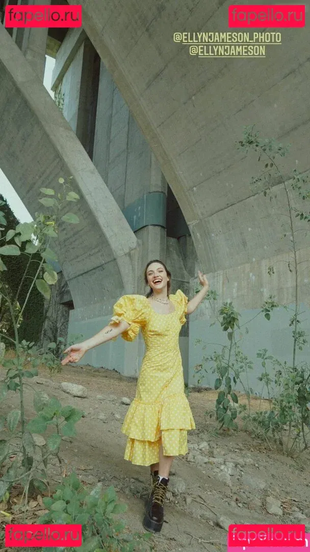 Violett Beane Onlyfans Photo Gallery 